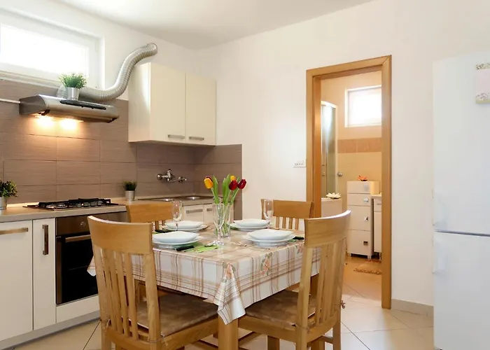 Francic By Interhome Punat