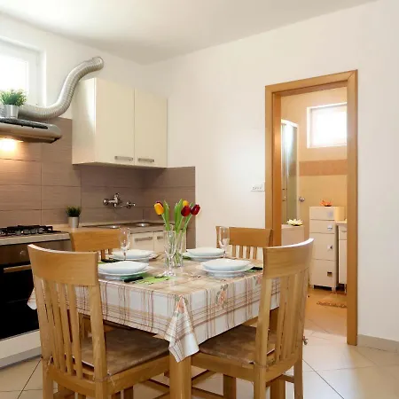 Francic By Interhome Punat