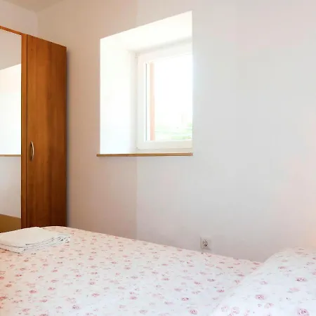 Francic By Interhome * Punat