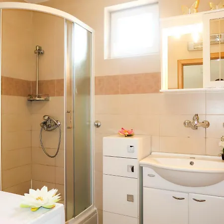 Ferienhaus Francic By Interhome Punat